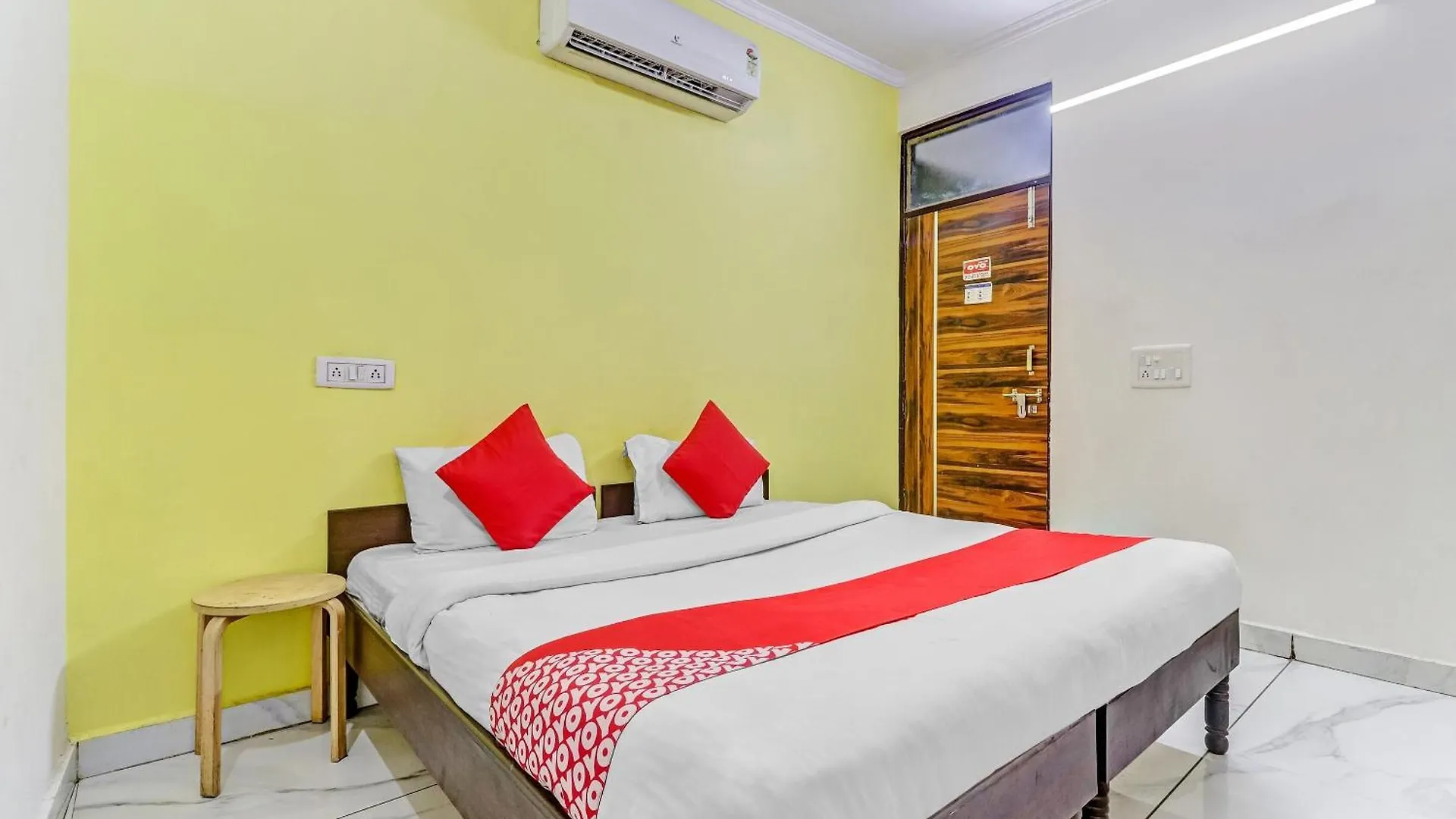 Hotel O Cozy Stay Delhi  4*, Delhi (National Capital Territory of India) India